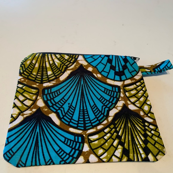 African Print cotton zip pouches-cosmetics, art supplies/toiletries/coins (2) - Picture 4 of 6